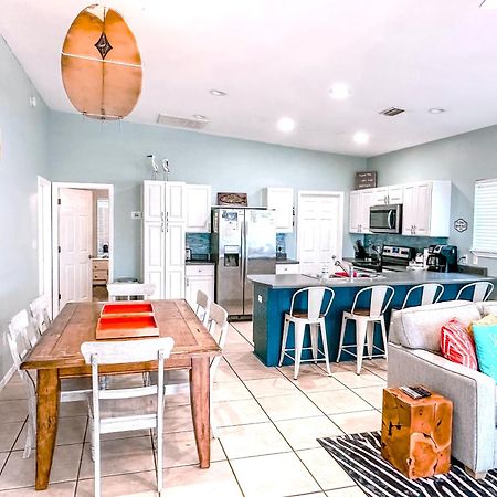 Eye-Catching Property W/ Picturesque Coastal Views Галф Шорс Екстериор снимка