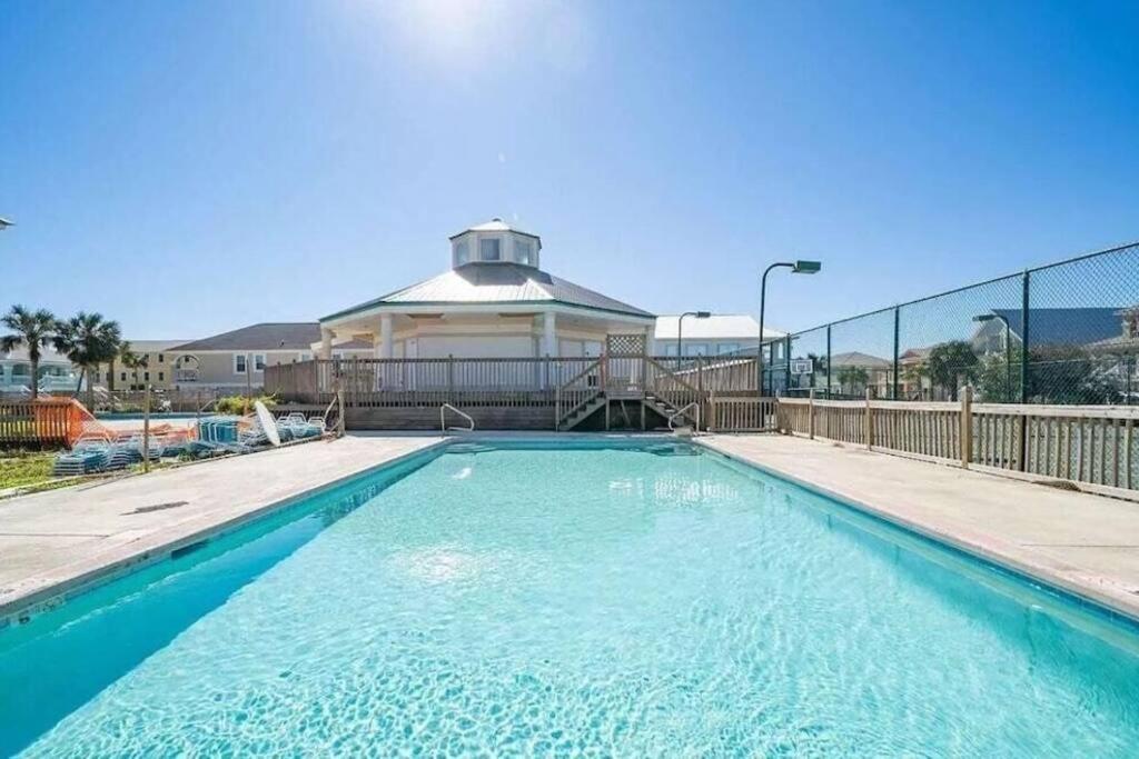 Eye-Catching Property W/ Picturesque Coastal Views Галф Шорс Екстериор снимка