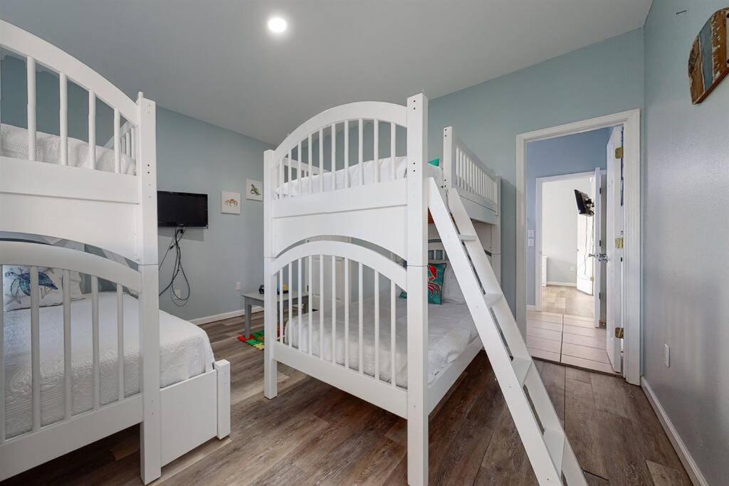 Eye-Catching Property W/ Picturesque Coastal Views Галф Шорс Екстериор снимка